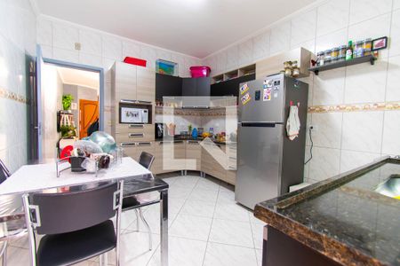 Casa à venda com 80m², 2 quartos e 2 vagasCozinha
