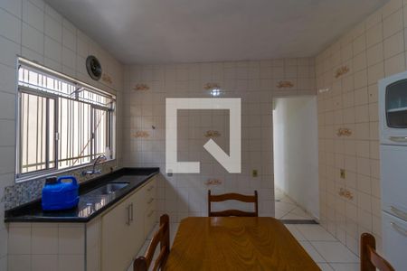 Casa para alugar com 150m², 3 quartos e 1 vaga Casa para alugar com 150m², 3 quartos e 1 vagaCozinha