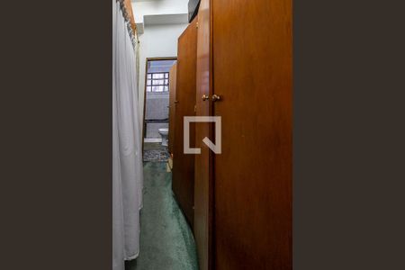 Suíte 1 - Closet de casa para alugar com 6 quartos, 430m² em Sumaré, São Paulo