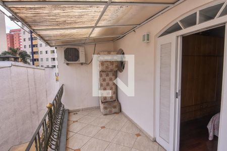 Casa à venda com 660m², 3 quartos e 6 vagasVaranda