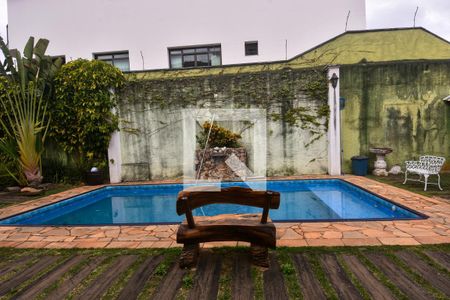 Casa à venda com 660m², 3 quartos e 6 vagasPiscina