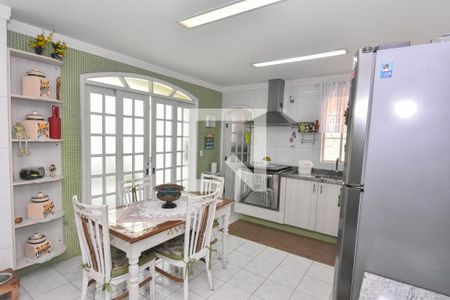 Casa à venda com 660m², 3 quartos e 6 vagasCozinha