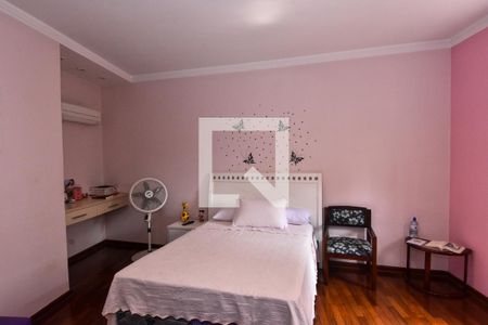 Casa à venda com 660m², 3 quartos e 6 vagasQuarto 2 - Suíte