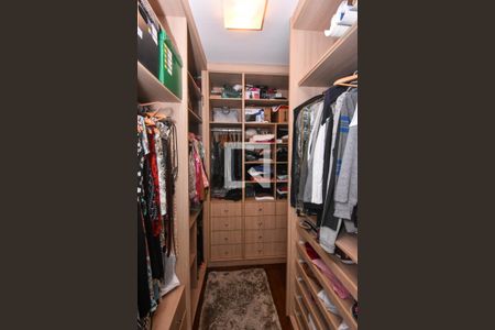 Casa à venda com 660m², 3 quartos e 6 vagasCloset da suíte 1