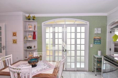 Casa à venda com 660m², 3 quartos e 6 vagasCozinha