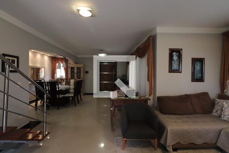 Sala de casa à venda com 3 quartos, 660m² em Jardim Textil, São Paulo