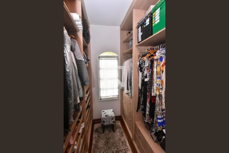 Casa à venda com 660m², 3 quartos e 6 vagasCloset da suíte 1