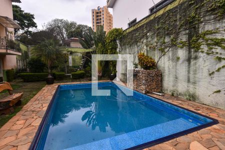 Casa à venda com 660m², 3 quartos e 6 vagasPiscina