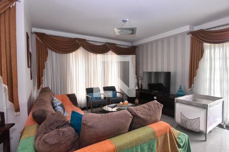 Casa à venda com 660m², 3 quartos e 6 vagasSala de Estar