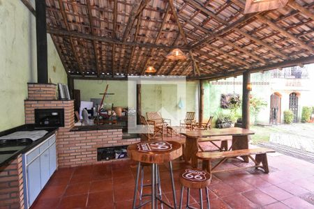 Casa à venda com 660m², 3 quartos e 6 vagasChurrasqueira