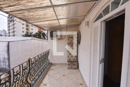 Casa à venda com 660m², 3 quartos e 6 vagasVaranda