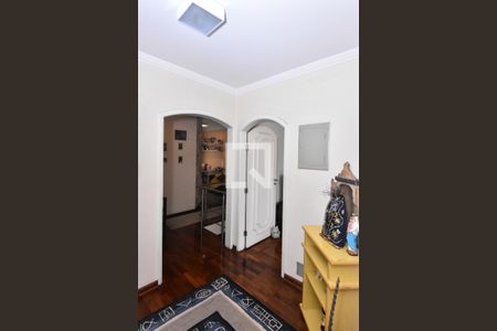 Casa à venda com 660m², 3 quartos e 6 vagasCorredor