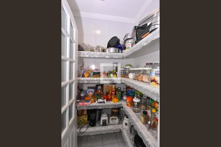 Casa à venda com 660m², 3 quartos e 6 vagasDespensa