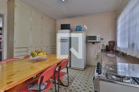 Casa à venda com 107m², 3 quartos e 2 vagasCozinha