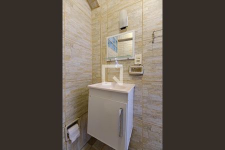 Casa para alugar com 150m², 3 quartos e 1 vaga Casa para alugar com 150m², 3 quartos e 1 vagaBanheiro de Serviço