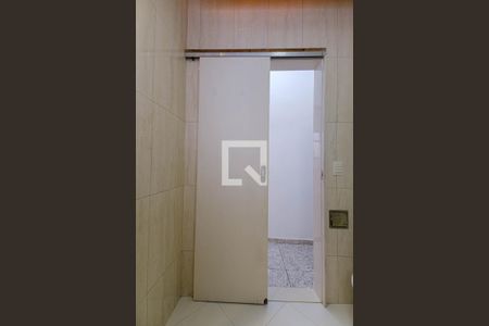 Casa para alugar com 150m², 3 quartos e 1 vaga Casa para alugar com 150m², 3 quartos e 1 vagaBanheiro Social
