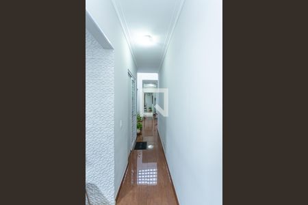 Casa à venda com 450m², 3 quartos e 8 vagasCorredor