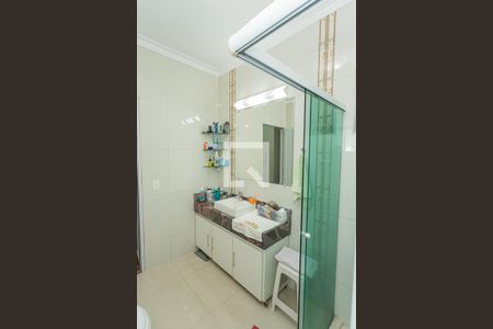 Casa à venda com 450m², 3 quartos e 8 vagasBanheiro suite 1