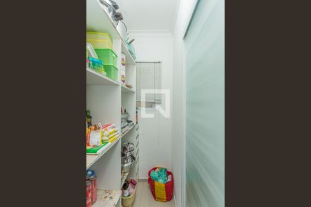 Casa à venda com 450m², 3 quartos e 8 vagasDespensa