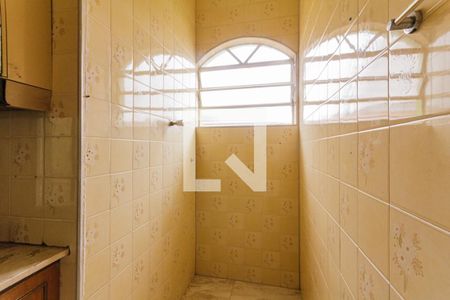 Casa à venda com 218m², 3 quartos e 3 vagasBanheiro 2