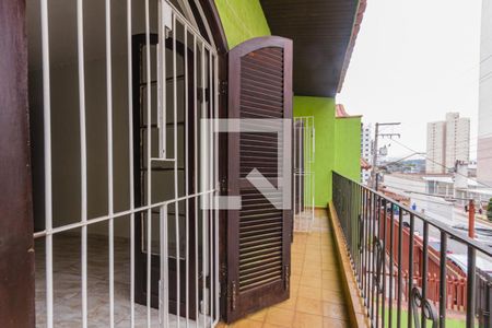Casa à venda com 218m², 3 quartos e 3 vagasVaranda