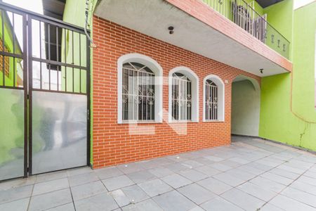 Casa à venda com 218m², 3 quartos e 3 vagasQuintal