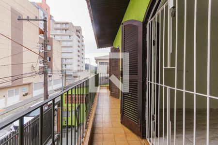 Casa à venda com 218m², 3 quartos e 3 vagasVaranda