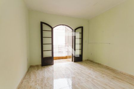 Casa à venda com 218m², 3 quartos e 3 vagasQuarto 2
