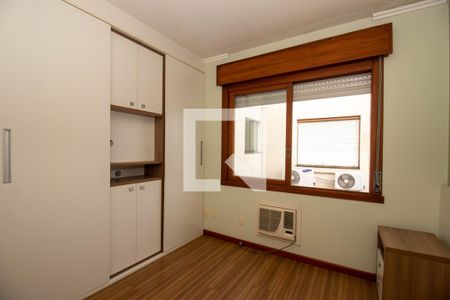Quarto de apartamento à venda com 1 quarto, 50m² em Santa Cecília, Porto Alegre