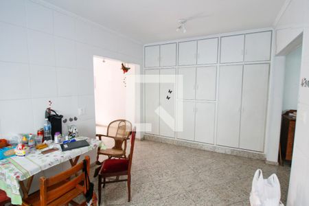 Casa à venda com 280m², 4 quartos e 5 vagas Casa à venda com 280m², 4 quartos e 5 vagasCozinha