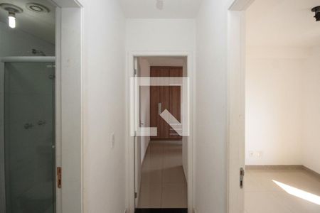 Corredor de apartamento para alugar com 2 quartos, 44m² em Cidade Satélite Santa Bárbara, São Paulo