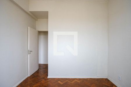 Apartamento à venda com 67m², 2 quartos e 3 vagasQuarto 2