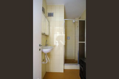 Apartamento à venda com 67m², 2 quartos e 3 vagasBanheiro