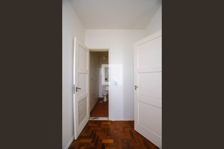 Apartamento à venda com 67m², 2 quartos e 3 vagasQuarto de Serviço