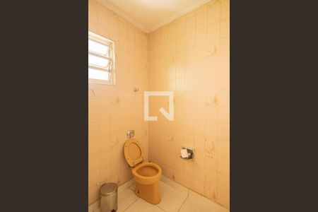 Casa à venda com 210m², 3 quartos e 2 vagasBanheiro