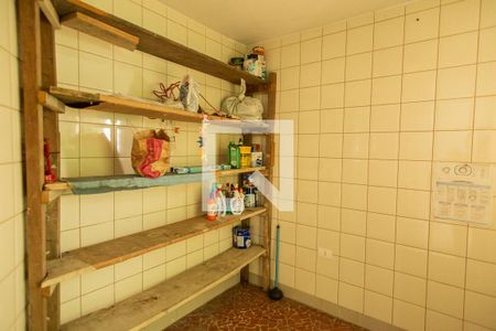 Casa à venda com 210m², 3 quartos e 2 vagasDepósito