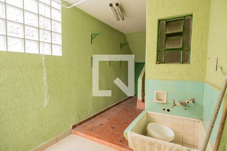 Casa à venda com 210m², 3 quartos e 2 vagasÁrea de Serviço