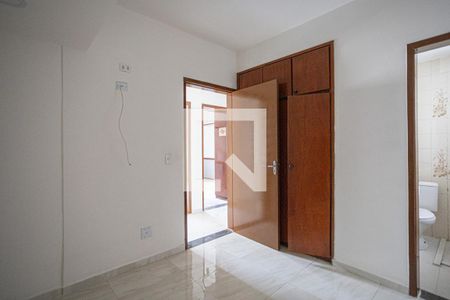 Apartamento à venda com 106m², 4 quartos e 1 vaga Apartamento à venda com 106m², 4 quartos e 1 vagaSuíte