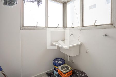 Apartamento à venda com 106m², 4 quartos e 1 vaga Apartamento à venda com 106m², 4 quartos e 1 vagaCozinha e Área de Serviço