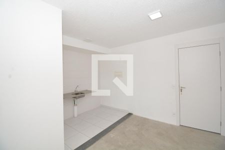 Sala de apartamento para alugar com 1 quarto, 32m² em Vista Alegre, Rio de Janeiro