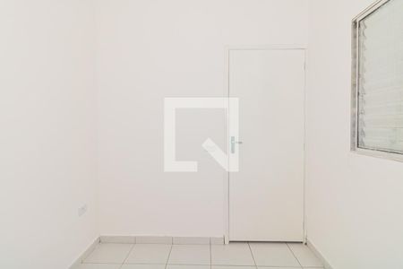 Quarto 2 de casa para alugar com 2 quartos, 70m² em Vila Constança, São Paulo