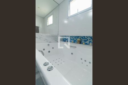 Apartamento à venda com 157m², 3 quartos e 5 vagasBanheiro do quarto 1