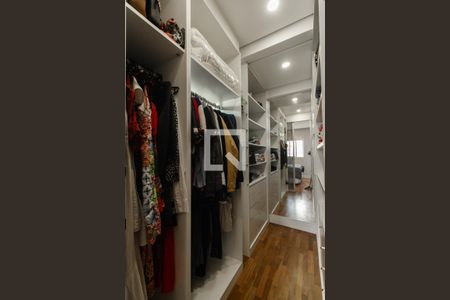 Apartamento à venda com 157m², 3 quartos e 5 vagasCloset