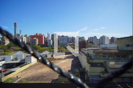 Sala_Vista de apartamento para alugar com 3 quartos, 135m² em Petrópolis, Porto Alegre