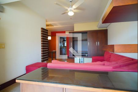 Sala de apartamento para alugar com 3 quartos, 135m² em Petrópolis, Porto Alegre