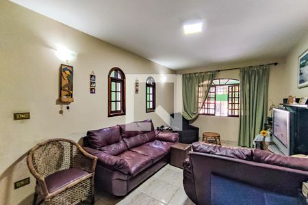 Casa de condomínio à venda com 135m², 3 quartos e 2 vagasSala
