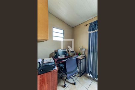 Casa de condomínio à venda com 135m², 3 quartos e 2 vagas Casa de condomínio à venda com 135m², 3 quartos e 2 vagasEscritório