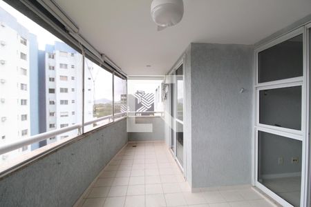 Varanda de apartamento para alugar com 4 quartos, 114m² em Barra da Tijuca, Rio de Janeiro