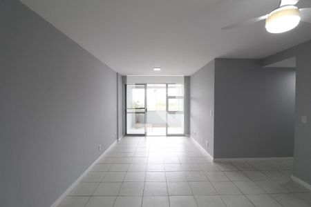 Sala de apartamento para alugar com 4 quartos, 114m² em Barra da Tijuca, Rio de Janeiro
