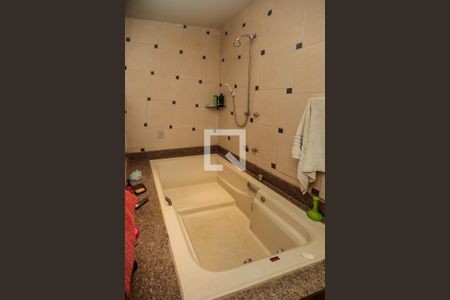 Casa à venda com 500m², 3 quartos e 7 vagasBanheiro Suíte